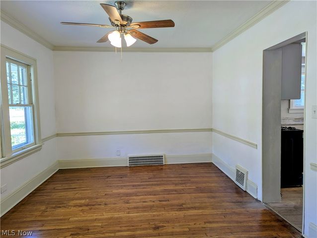 3476 Meadowbrook Boulevard, Cleveland Heights, OH 44118