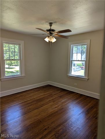 3476 Meadowbrook Boulevard, Cleveland Heights, OH 44118