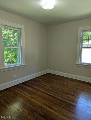 3476 Meadowbrook Boulevard, Cleveland Heights, OH 44118