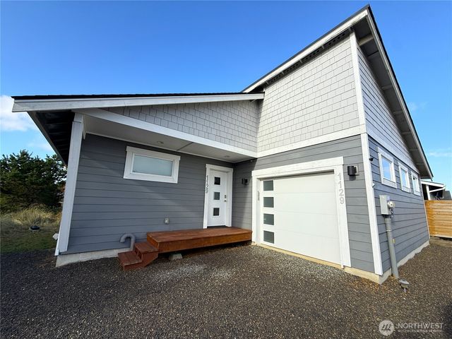 1129 Fairwood Drive SW, Ocean Shores, WA 98569