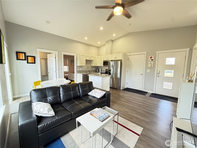 1129 Fairwood Drive SW, Ocean Shores, WA 98569