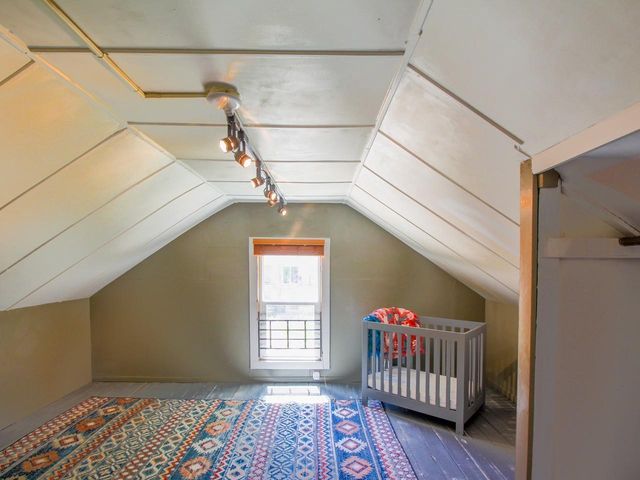 712 W 9TH AVENUE, Oshkosh, WI 54902