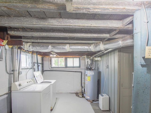 712 W 9TH AVENUE, Oshkosh, WI 54902