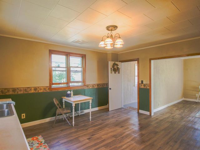 712 W 9TH AVENUE, Oshkosh, WI 54902