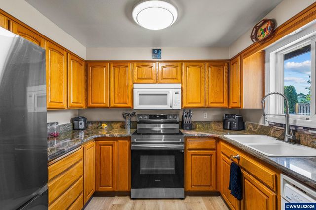 3965 48th Av NE, Salem, OR 97305