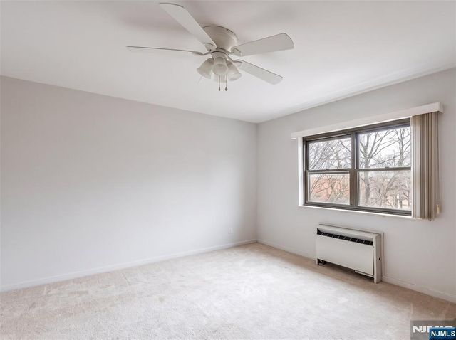 420 Park Place 5C, Fort Lee, NJ 07024