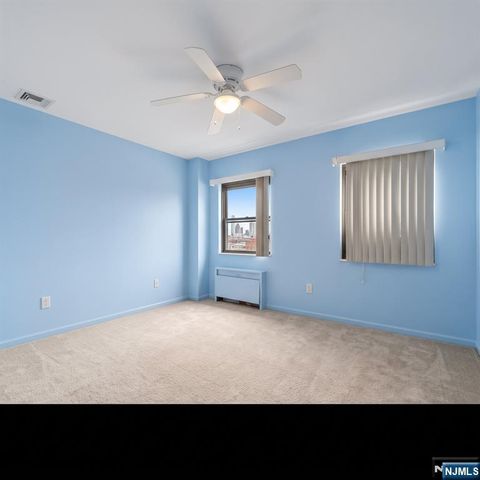 420 Park Place 5C, Fort Lee, NJ 07024