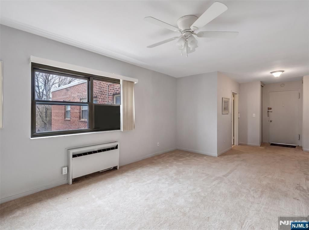 420 Park Place 5C, Fort Lee, NJ 07024