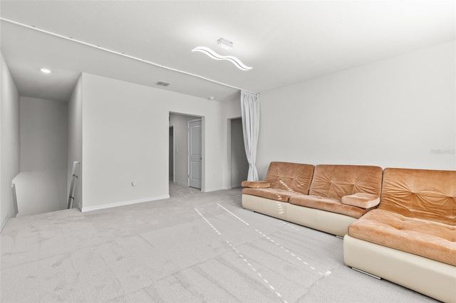 484 BARONESS WAY, Deland, FL 32724