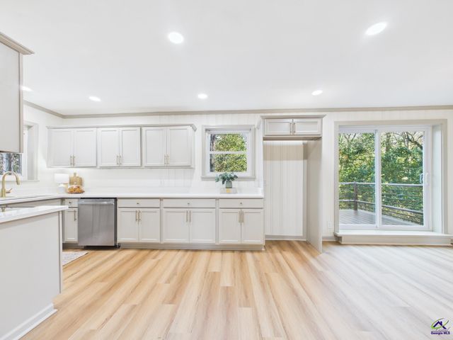 581 Rogers Drive, Macon, GA 31204