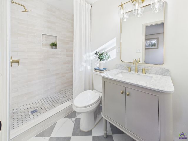 581 Rogers Drive, Macon, GA 31204