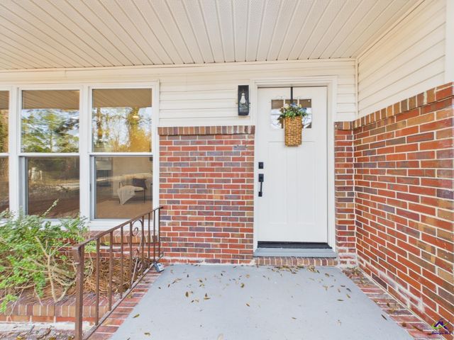 581 Rogers Drive, Macon, GA 31204