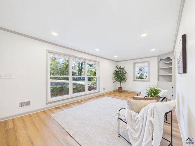 581 Rogers Drive, Macon, GA 31204