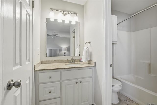 9715 Siegen Ln, Baton Rouge, LA 70810