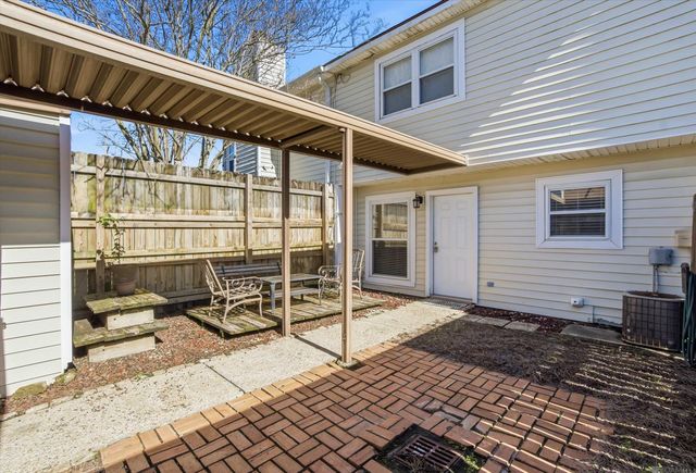 9715 Siegen Ln, Baton Rouge, LA 70810