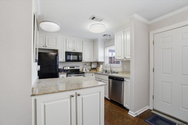 9715 Siegen Ln, Baton Rouge, LA 70810