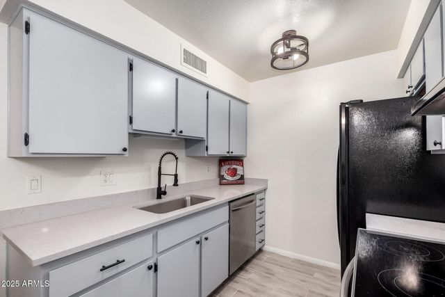 8131 N 107TH Avenue 82, Peoria, AZ 85345