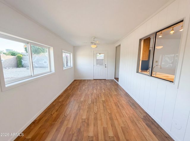 5528 W GREENBRIAR Drive, Glendale, AZ 85308