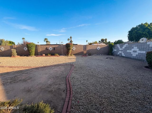 5528 W GREENBRIAR Drive, Glendale, AZ 85308