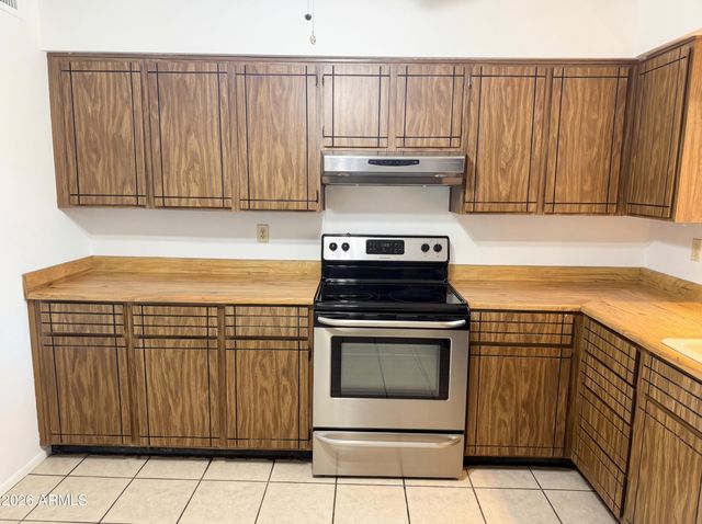 5528 W GREENBRIAR Drive, Glendale, AZ 85308