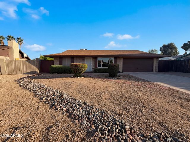 5528 W GREENBRIAR Drive, Glendale, AZ 85308