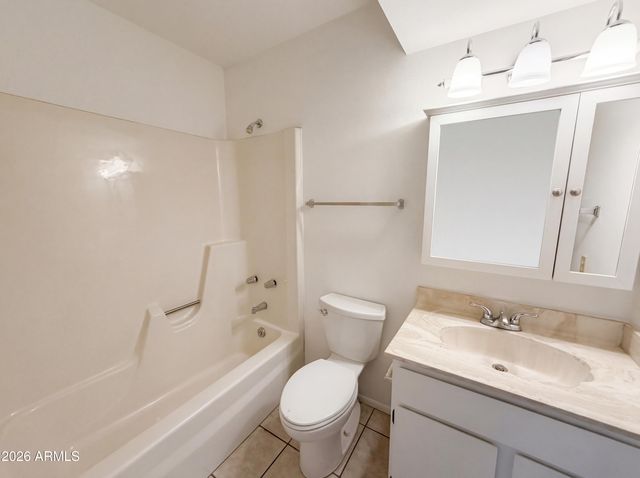 5528 W GREENBRIAR Drive, Glendale, AZ 85308