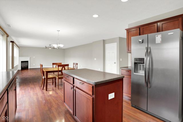 19304 Searay Drive, Noblesville, IN 46060