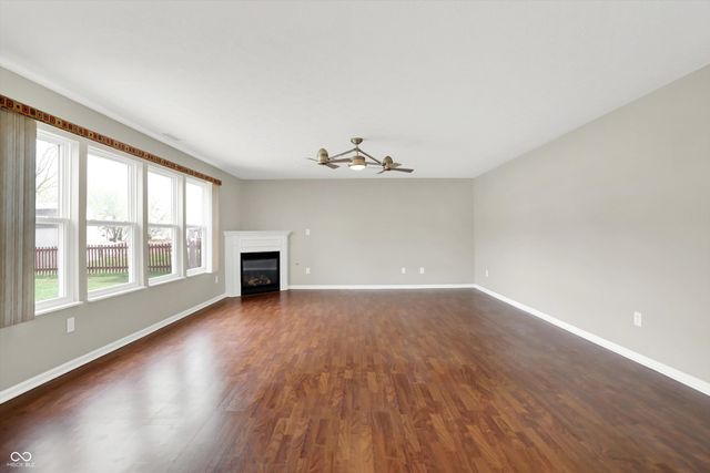 19304 Searay Drive, Noblesville, IN 46060