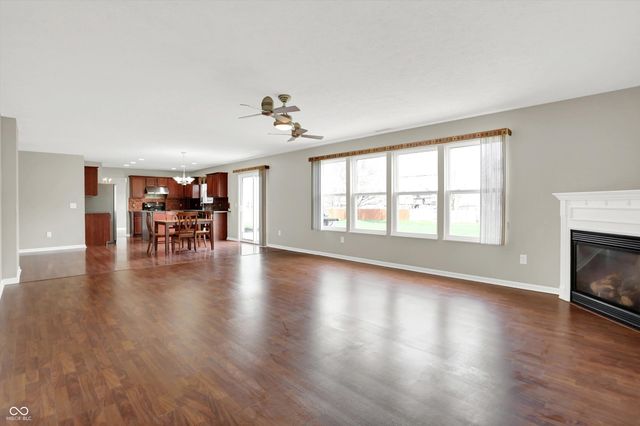 19304 Searay Drive, Noblesville, IN 46060