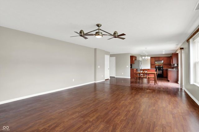 19304 Searay Drive, Noblesville, IN 46060