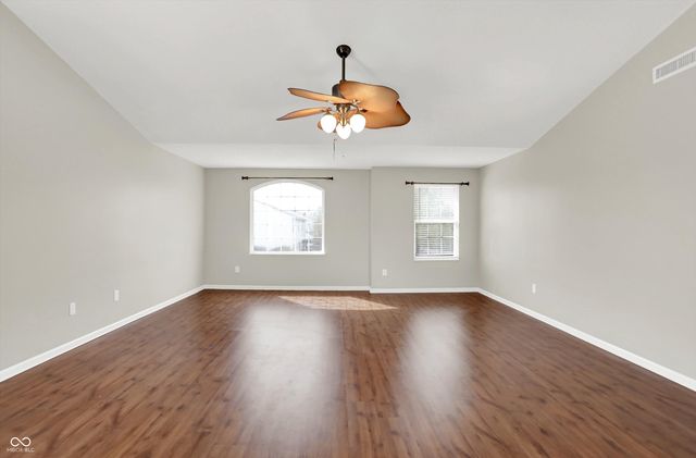 19304 Searay Drive, Noblesville, IN 46060