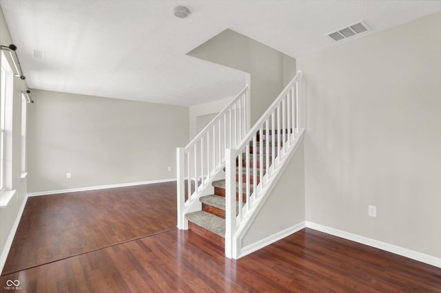 19304 Searay Drive, Noblesville, IN 46060