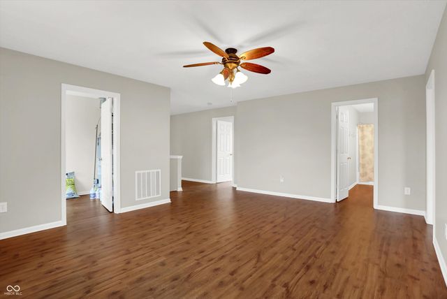 19304 Searay Drive, Noblesville, IN 46060
