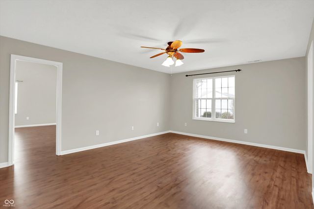 19304 Searay Drive, Noblesville, IN 46060