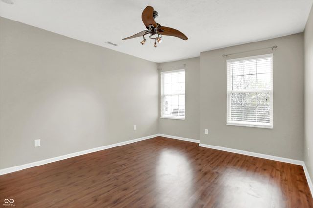 19304 Searay Drive, Noblesville, IN 46060