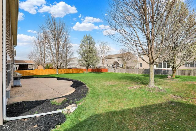 19304 Searay Drive, Noblesville, IN 46060