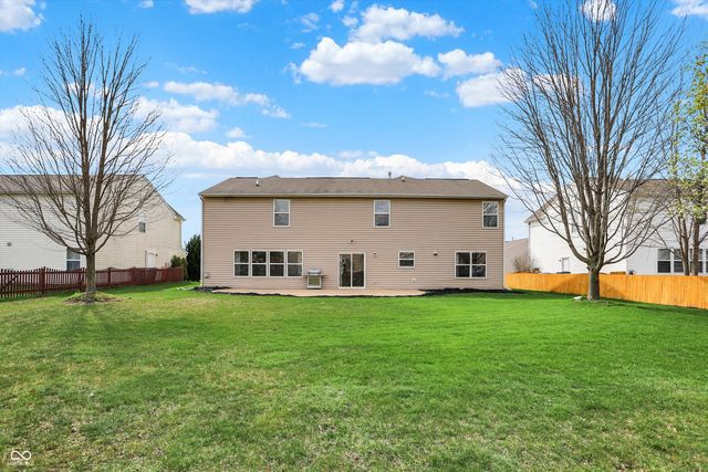19304 Searay Drive, Noblesville, IN 46060