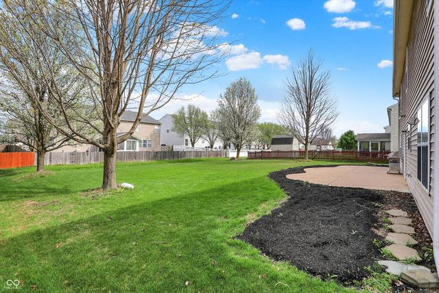 19304 Searay Drive, Noblesville, IN 46060