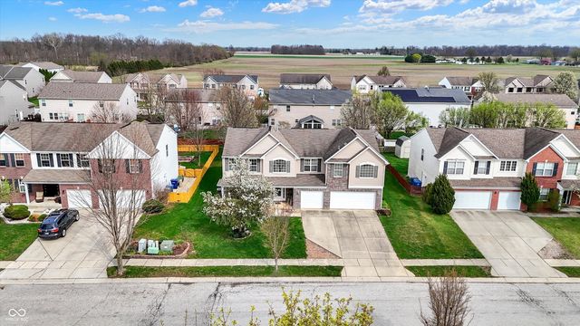 19304 Searay Drive, Noblesville, IN 46060