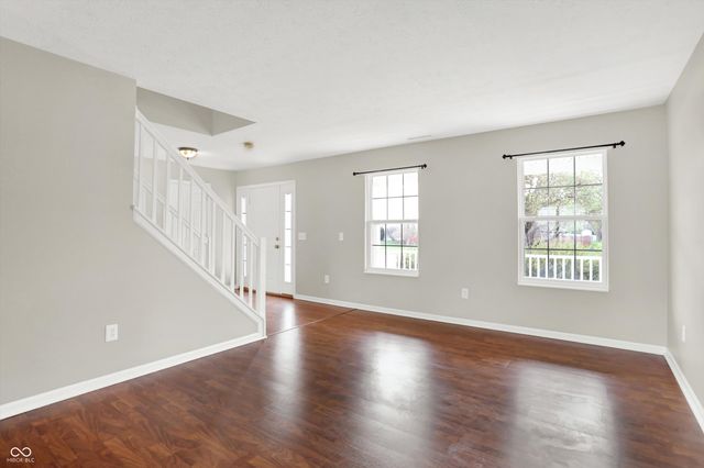 19304 Searay Drive, Noblesville, IN 46060