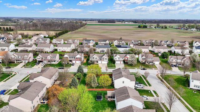 19304 Searay Drive, Noblesville, IN 46060