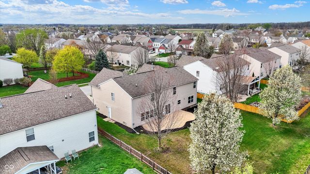 19304 Searay Drive, Noblesville, IN 46060