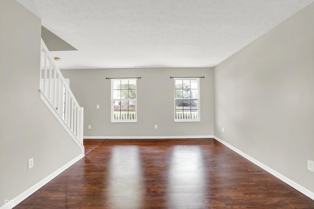 19304 Searay Drive, Noblesville, IN 46060