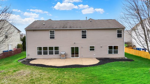 19304 Searay Drive, Noblesville, IN 46060