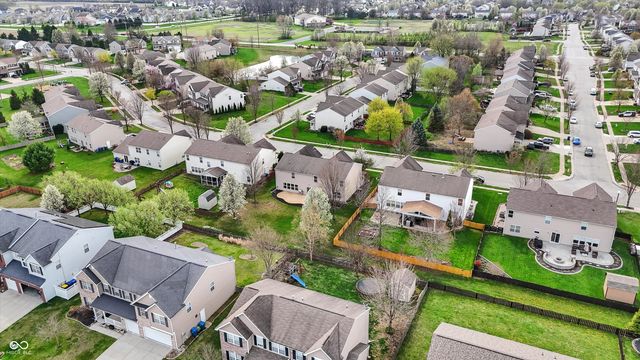 19304 Searay Drive, Noblesville, IN 46060