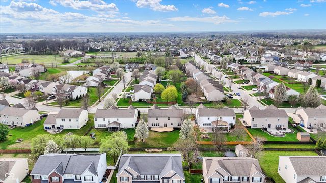 19304 Searay Drive, Noblesville, IN 46060