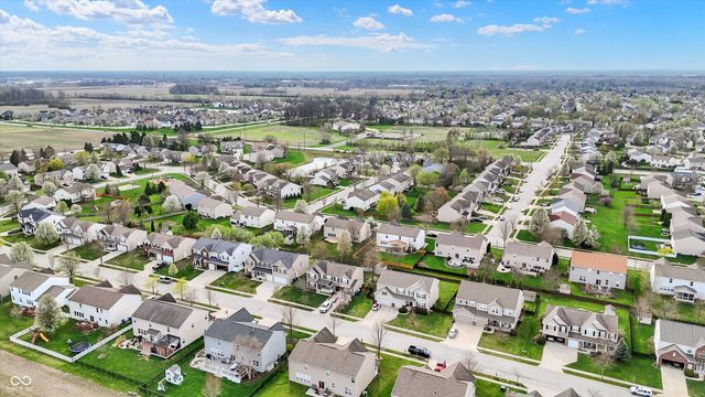 19304 Searay Drive, Noblesville, IN 46060