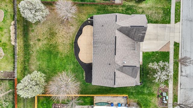 19304 Searay Drive, Noblesville, IN 46060