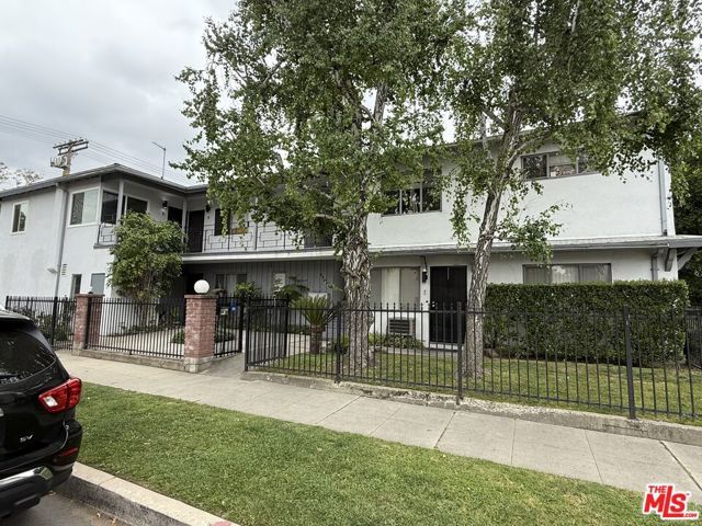 11500 Riverside Drive 4, North Hollywood (los Angeles), CA 91602