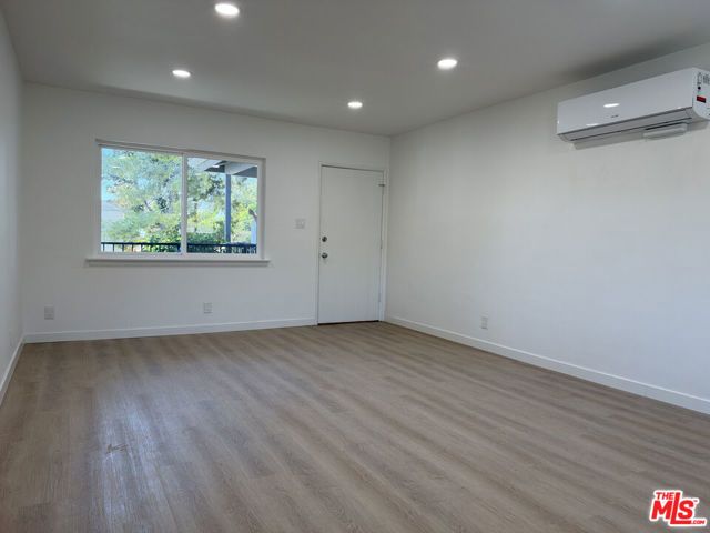 11500 Riverside Drive 4, North Hollywood (los Angeles), CA 91602